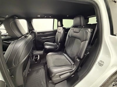2025 Jeep Grand Cherokee L Altitude 4x4