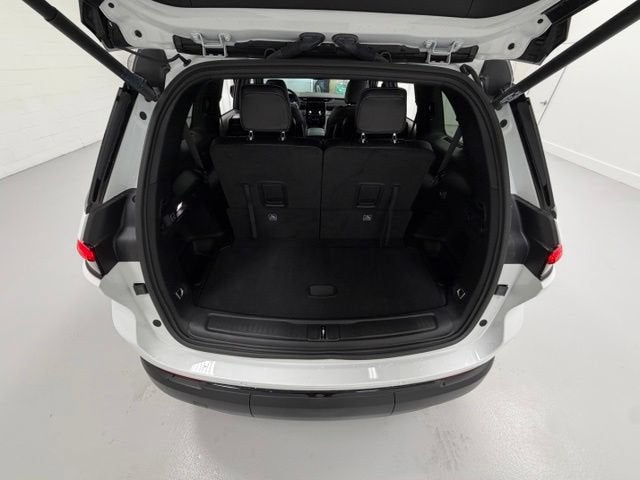2025 Jeep Grand Cherokee L Altitude 4x4