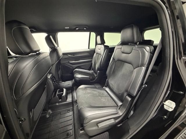 2024 Jeep Grand Cherokee L Altitude 4x4