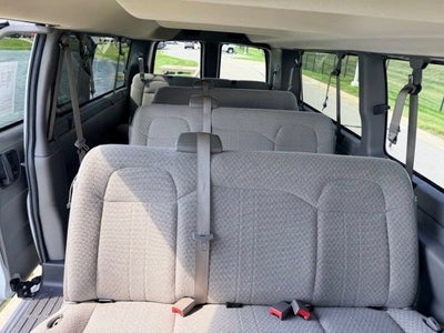 2025 Chevrolet Express Passenger 1LT