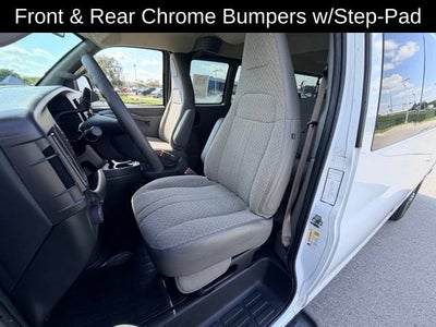 2025 Chevrolet Express Passenger 1LT