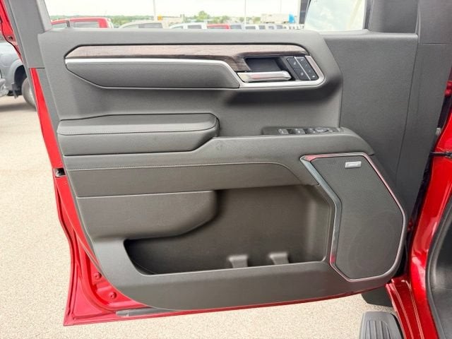 2025 Chevrolet Silverado 1500 LTZ - Photo 19