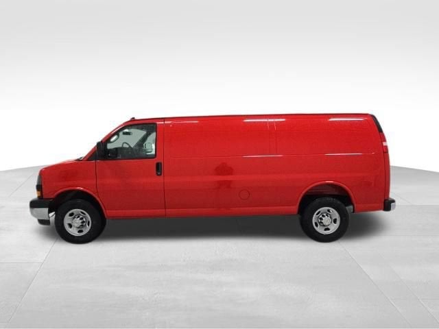 2026 Chevrolet Express Cargo 1WT