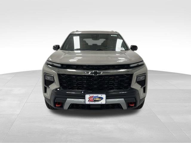 2027 Chevrolet Traverse Z71 - Photo 2