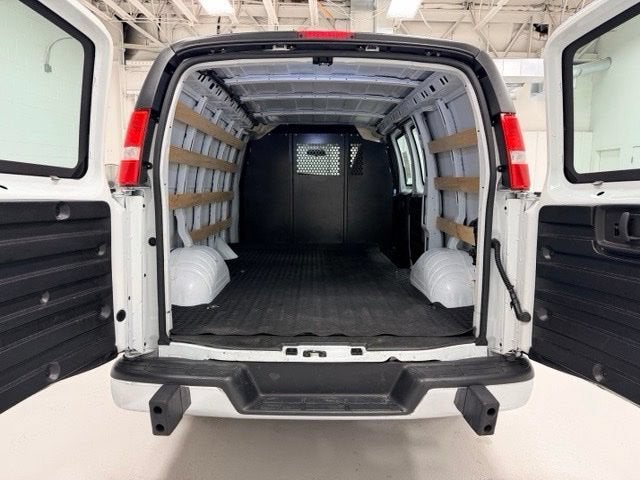 2025 GMC Savana Cargo Work Van