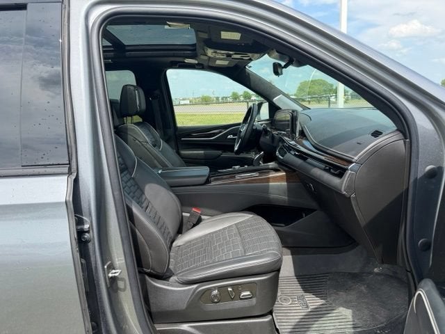 2022 Cadillac Escalade ESV Sport Platinum