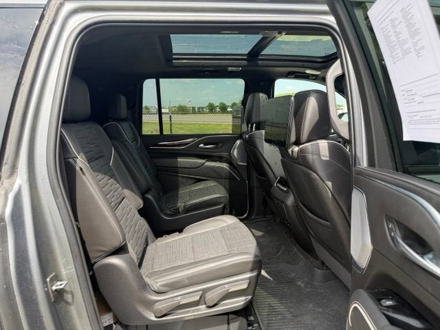 2022 Cadillac Escalade ESV Sport Platinum