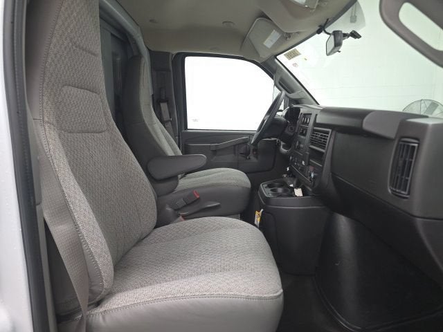 2026 Chevrolet Express Cutaway 3500 1WT