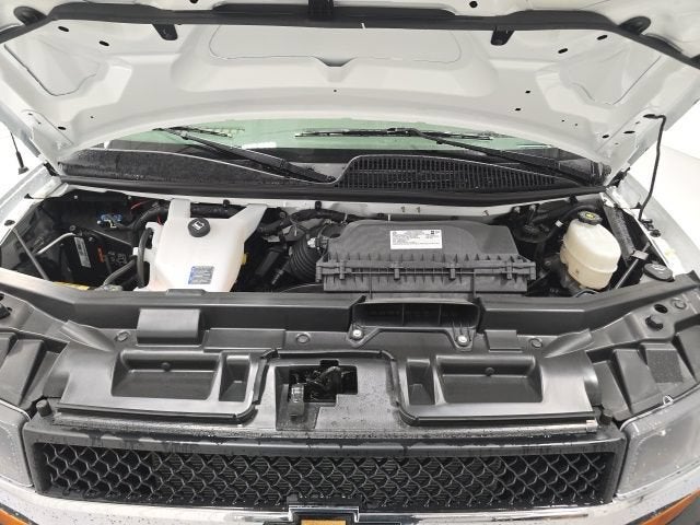 2026 Chevrolet Express Cutaway 3500 1WT