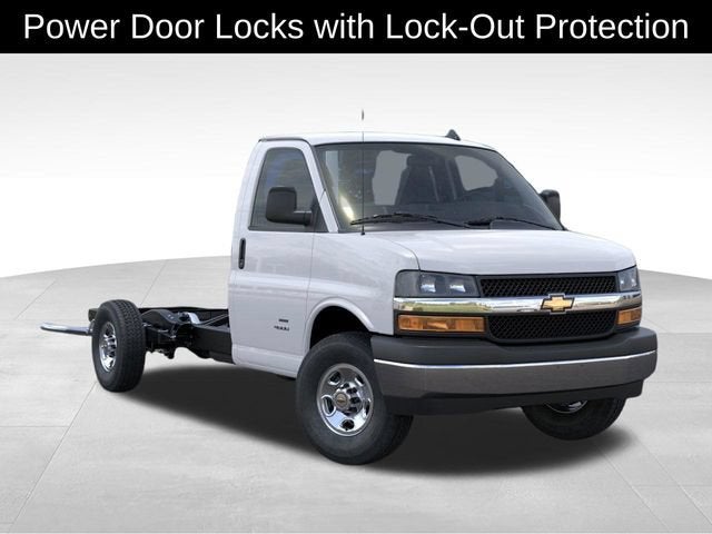 2026 Chevrolet Express Cutaway 3500 1WT