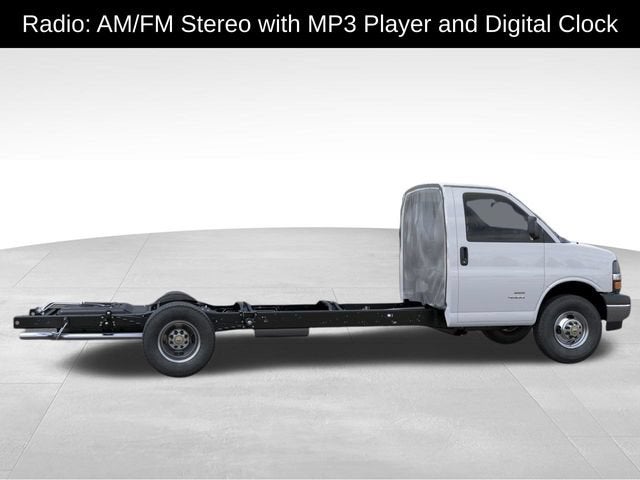 2026 Chevrolet Express Cutaway 3500 1WT