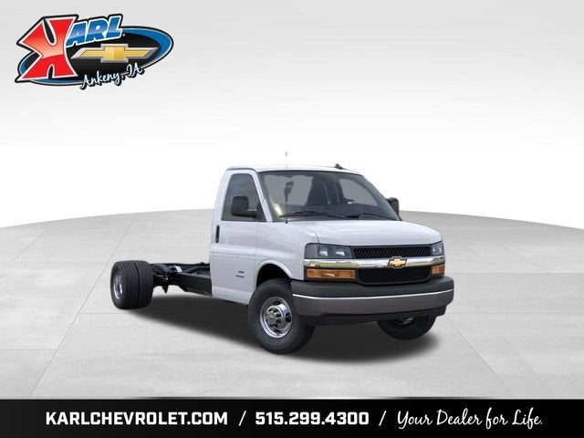 2025 Chevrolet Express Cutaway 3500 1WT