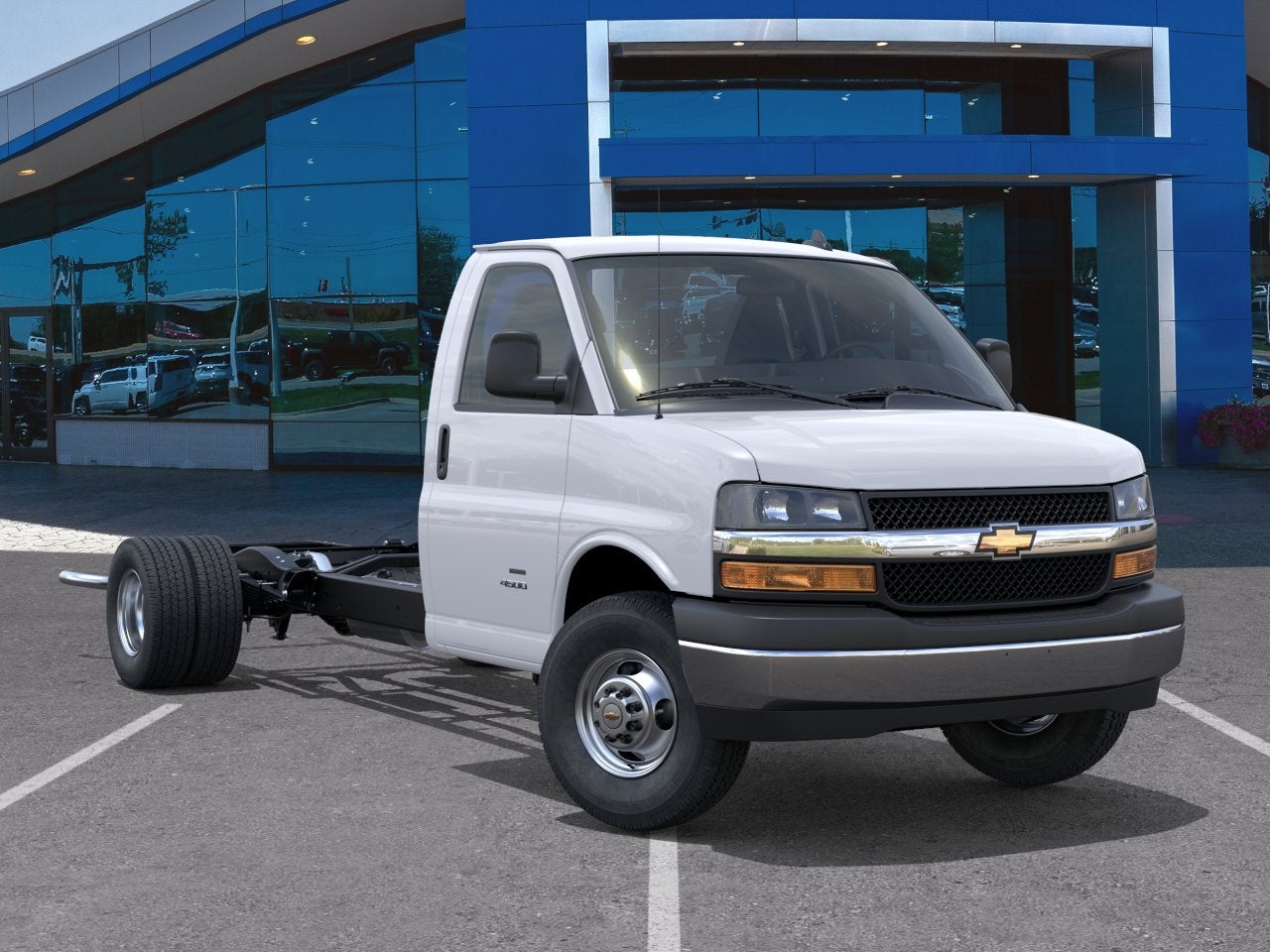 2025 Chevrolet Express Cutaway 3500 1WT