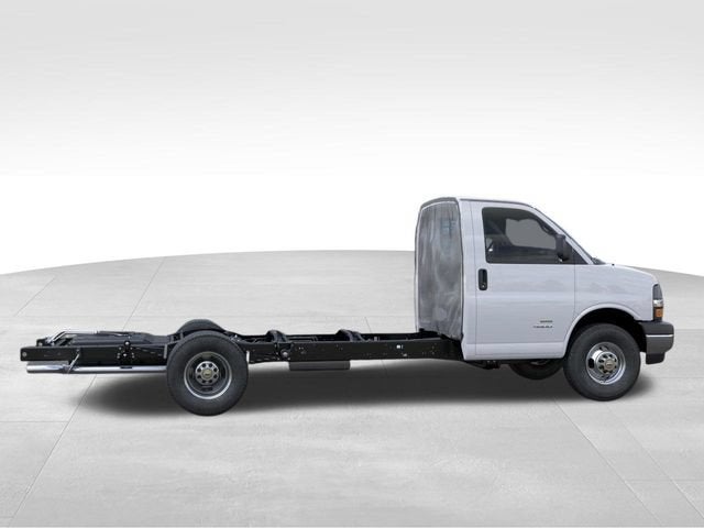 2026 Chevrolet Express Cutaway 4500 2WT
