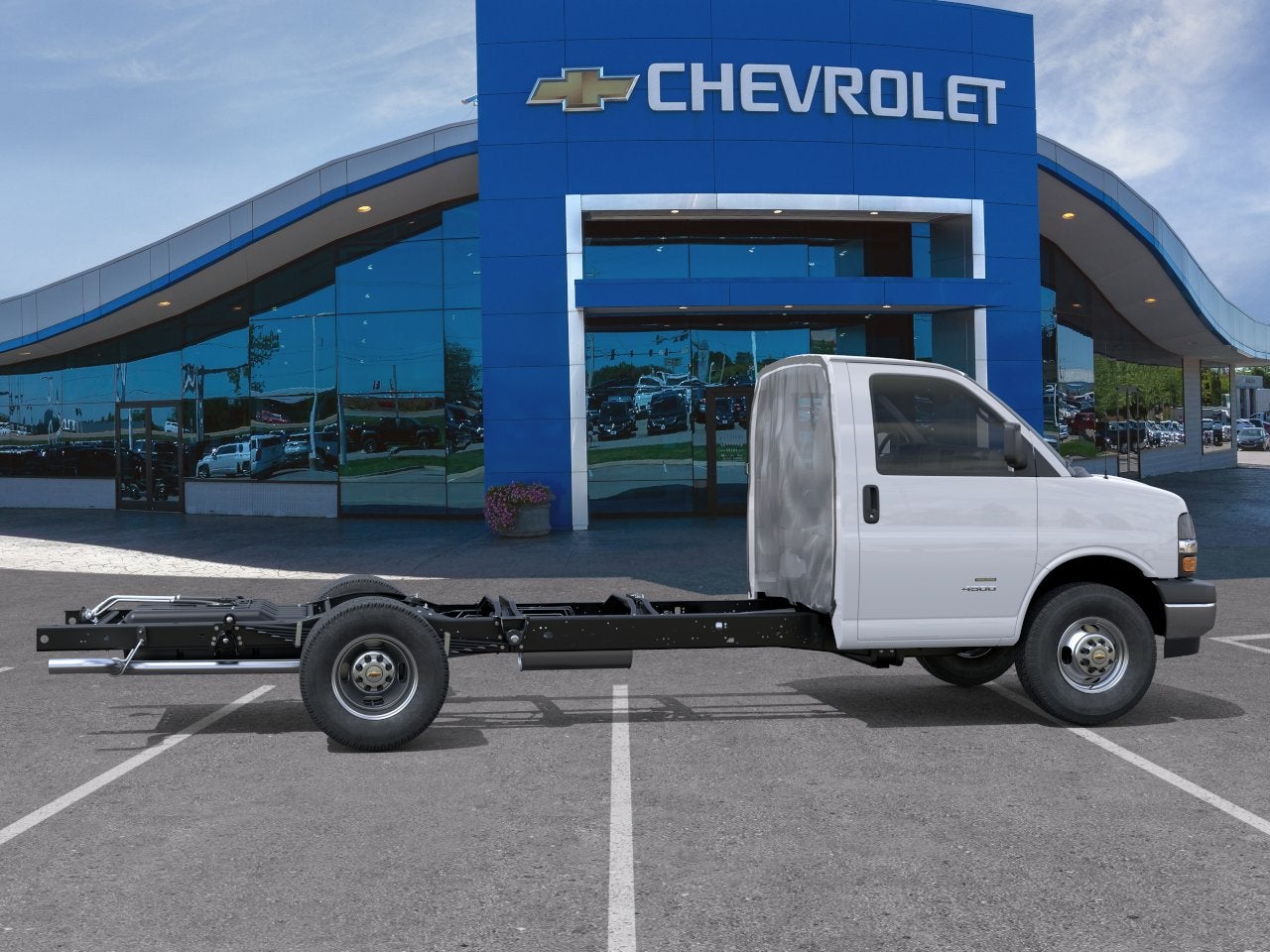 2026 Chevrolet Express Cutaway 4500 2WT