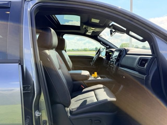 2021 Nissan TITAN Crew Cab PRO-4X 4x4