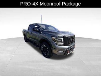 2021 Nissan TITAN Crew Cab PRO-4X 4x4
