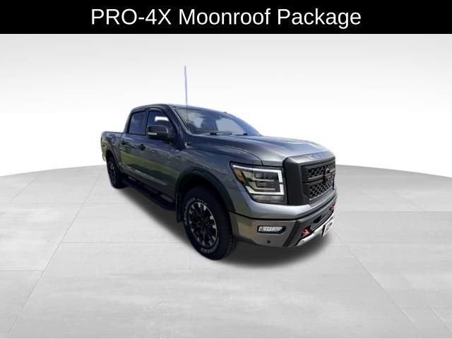 2021 Nissan TITAN Crew Cab PRO-4X 4x4