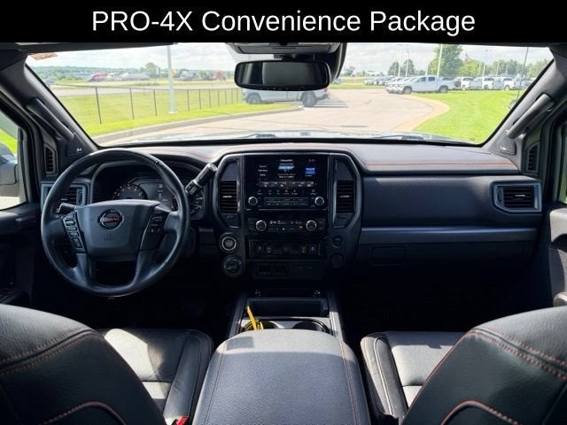 2021 Nissan TITAN Crew Cab PRO-4X 4x4