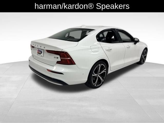 2024 Volvo S60 Ultimate Dark Theme