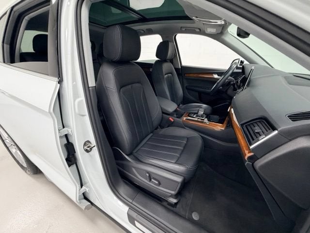 2023 Audi Q5 S line Premium