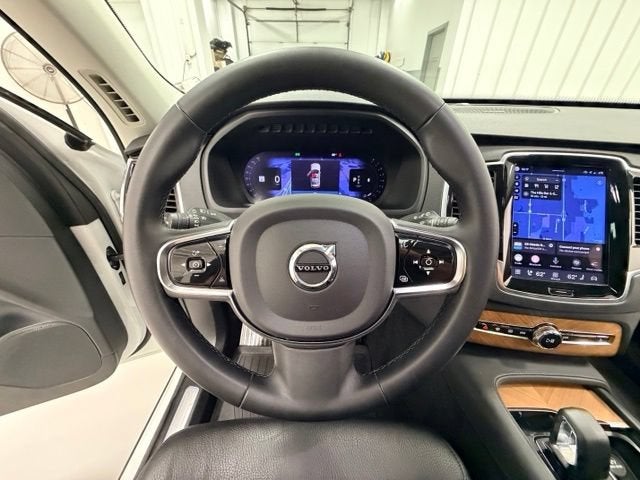 2023 Volvo XC90 B6 Plus 7-Seater