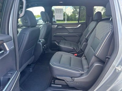 2024 GMC Acadia Denali