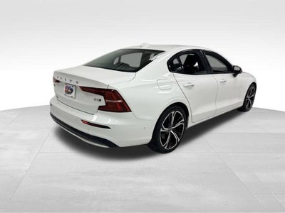 2024 Volvo S60 Ultimate Dark Theme