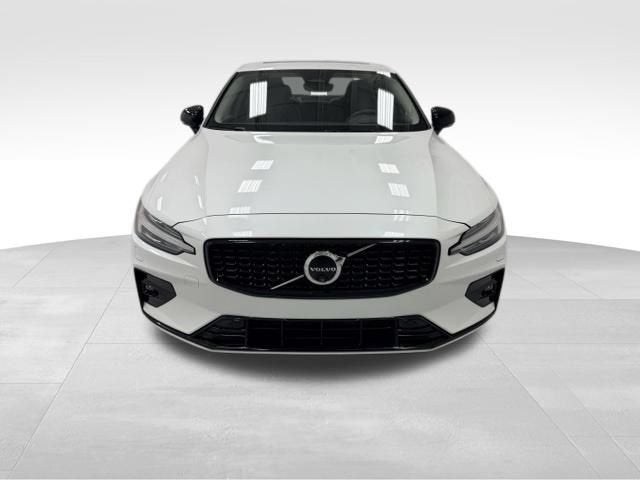 2024 Volvo S60 Ultimate Dark Theme