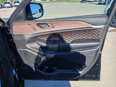 2025 Jeep Grand Cherokee L Summit 4x4