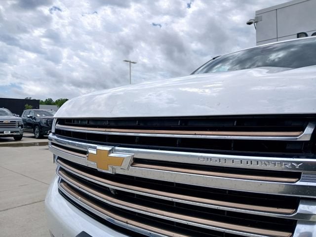 2022 Chevrolet Suburban High Country