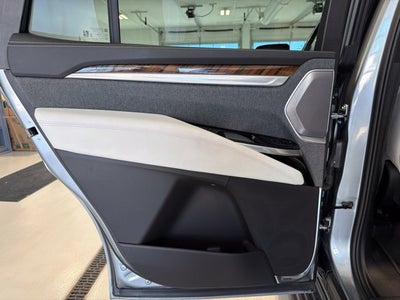 2025 Cadillac Escalade Premium Luxury Platinum