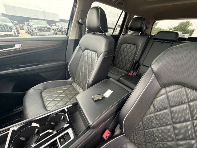 2024 Volkswagen Atlas 2.0T SEL Premium R-Line