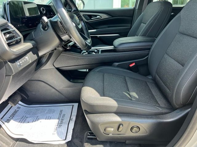 2024 Chevrolet Traverse LS w/1FL