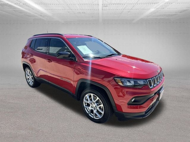 2023 Jeep Compass Latitude Lux