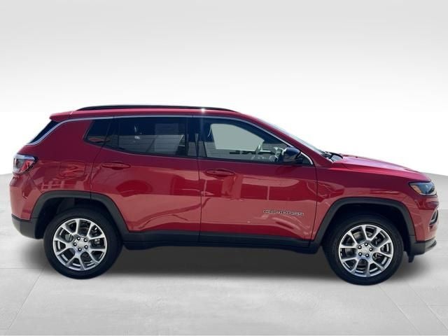 2023 Jeep Compass Latitude Lux